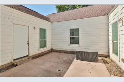 531 Dogwood Street, Houston, TX 77022 - Photo 31