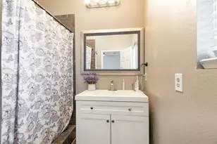 531 Dogwood St, Houston, TX 77022 - Photo 25