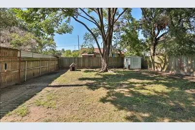 531 Dogwood Street, Houston, TX 77022 - Photo 33