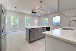 4536 Sunflower St, Houston, TX 77051 - Photo 5