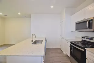 1230 3rd Ave N, Texas City, TX 77590 - Photo 7