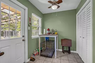 5129 Nina Lee Ln, Houston, TX 77092 - Photo 9