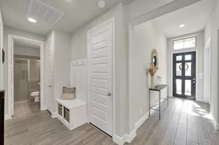 631 Sand Branch Dr, Conroe, TX 77304 - Photo 5