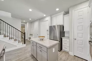 631 Sand Branch Dr, Conroe, TX 77304 - Photo 9