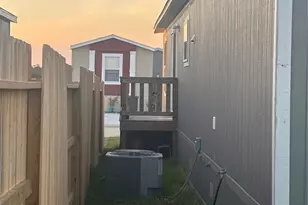 159 Lear Ln, Pearland, TX 77581 - Photo 5