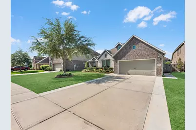 1426 Talco Garden Court, League City, TX 77573 - Photo 3