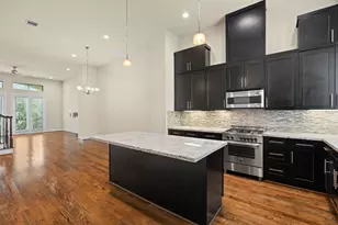 1212 W Dallas St, Houston, TX 77019 - Photo 11