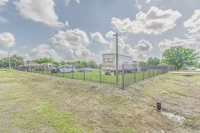 5302 Fuqua Gardens View, Houston, TX 77045 - Photo 7