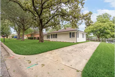 2411 Airline Drive, Brenham, TX 77833 - Photo 5