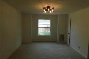 15414 Pleasant Valley Rd, Houston, TX 77062 - Photo 5