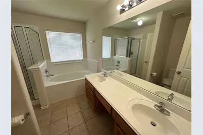 10427 Hamlet Vale Court, Houston, TX 77070 - Photo 13