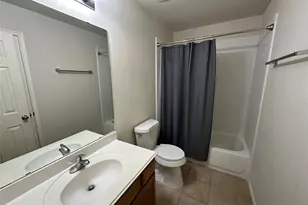 10427 Hamlet Vale Ct, Houston, TX 77070 - Photo 9