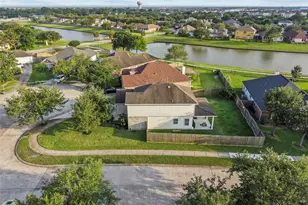 3277 Park Falls Ct, League City, TX 77573 - Photo 3