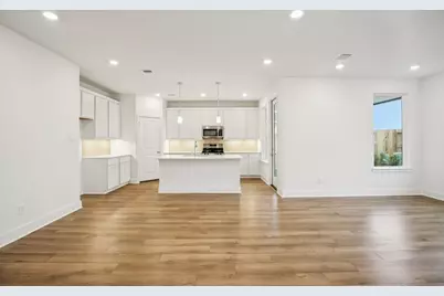 29307 Meadowcreek Hill Drive, Waller, TX 77484 - Photo 5