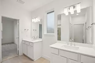 29307 Meadowcreek Hl Dr, Waller, TX 77484 - Photo 9
