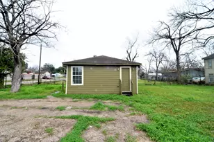 7326 Eagle Pass St, Houston, TX 77020 - Photo 3