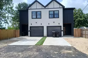 2195 W Lang, Alvin, TX 77511 - Photo 1