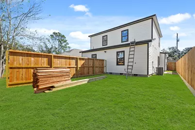 2195 W Lang #B, Alvin, TX 77511 - Photo 23