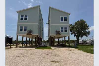 442 Private Road 670, Matagorda, TX 77457 - Photo 1