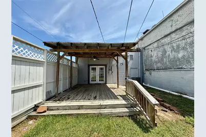 231 W Broad Street, Freeport, TX 77541 - Photo 23