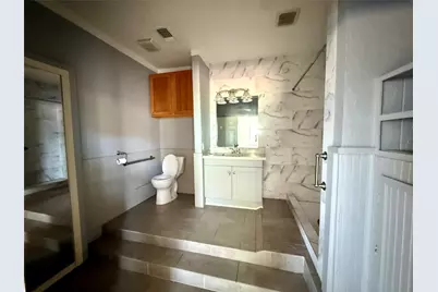 231 W Broad Street, Freeport, TX 77541 - Photo 15