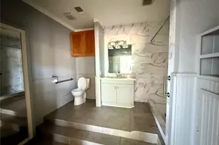 231 W Broad St, Freeport, TX 77541 - Photo 15
