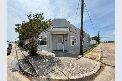 231 W Broad Street, Freeport, TX 77541 - Photo 1