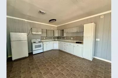 231 W Broad Street, Freeport, TX 77541 - Photo 5