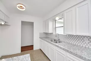 8534 Fillmore St, Houston, TX 77029 - Photo 13