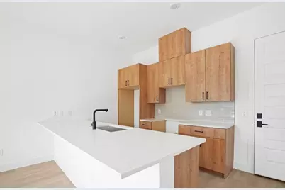9117 Henrietta Street #B, Houston, TX 77088 - Photo 11