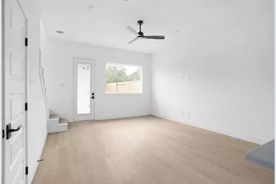 9117 Henrietta Street #B, Houston, TX 77088 - Photo 13