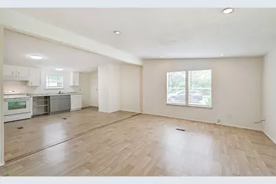 1749 Max Road #4, Pearland, TX 77581 - Photo 5