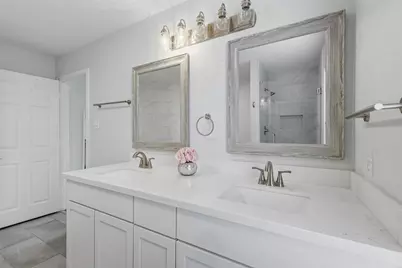 9026 McGallion Road, Houston, TX 77022 - Photo 17