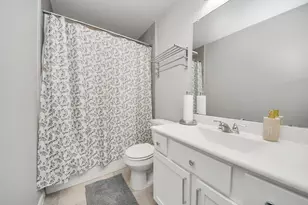 5324 CJ Walker Ln, Houston, TX 77048 - Photo 31