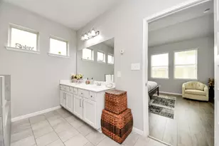 5324 CJ Walker Ln, Houston, TX 77048 - Photo 19