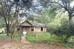 58 Roy Webb Rd, Huntsville, TX 77320 - Photo 1