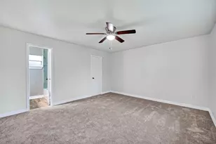 9715 Seeker St, Houston, TX 77078 - Photo 15