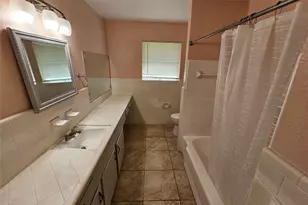 2126 Possum Creek Rd, Houston, TX 77017 - Photo 9