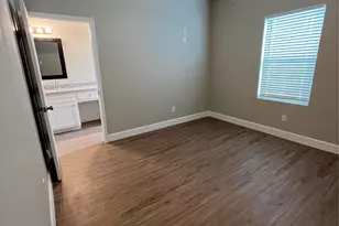 9722 Pelsey St, Houston, TX 77029 - Photo 7