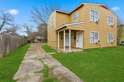 1028 5th Avenue N, Texas City, TX 77590 - Photo 1