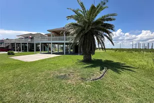 3415 Sand Dollar Dr, Crystal Beach, TX 77650 - Photo 5