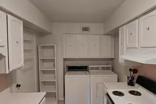 406 N Post Oak Ln, Houston, TX 77024 - Photo 9