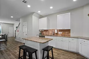 7950 Blue St, Houston, TX 77028 - Photo 9