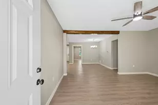 7413 W Knoll St, Houston, TX 77028 - Photo 13