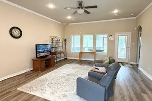 141 Majestic Oak Cir, Lake Jackson, TX 77566 - Photo 29