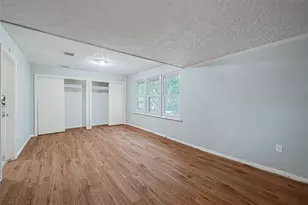 5963 Ridgeway Dr, Houston, TX 77033 - Photo 5