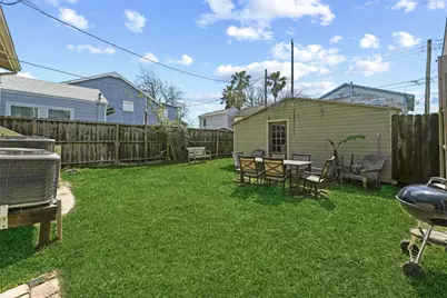 2917 Avenue Q, Galveston, TX 77550 - Photo 35