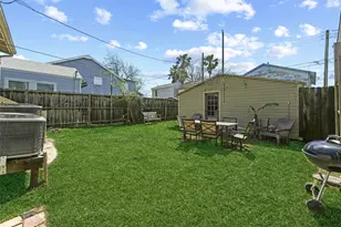 2917 Avenue Q, Galveston, TX 77550 - Photo 35