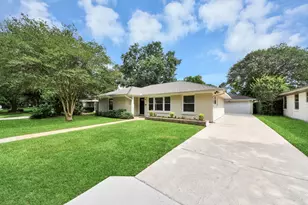 3419 Norris Dr, Houston, TX 77025 - Photo 1