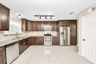 3419 Norris Dr, Houston, TX 77025 - Photo 9